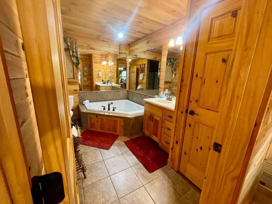 Cabin 2 Bed Close To Helen Hot Tub #15 Экстерьер фото