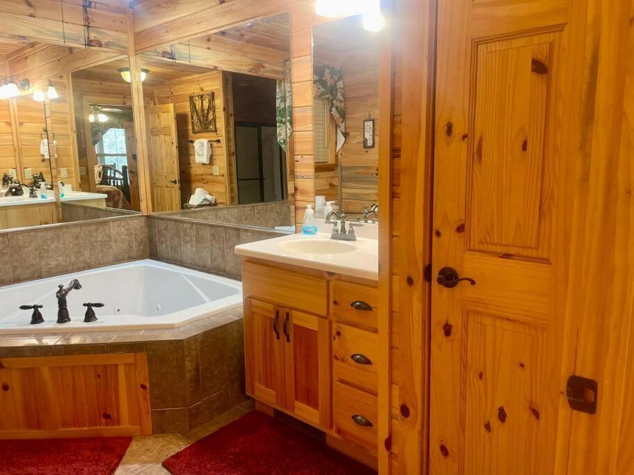 Cabin 2 Bed Close To Helen Hot Tub #15 Экстерьер фото