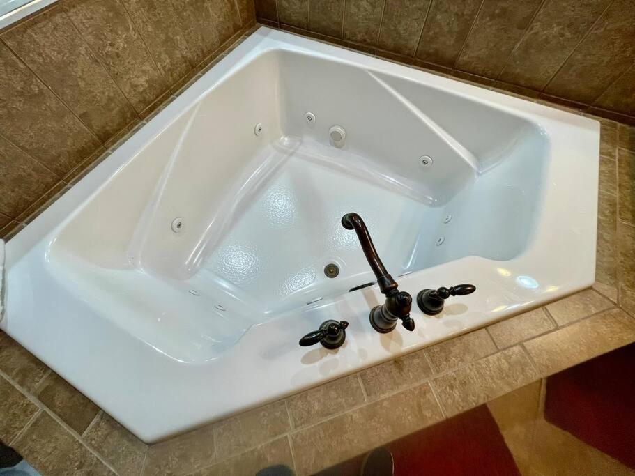 Cabin 2 Bed Close To Helen Hot Tub #15 Экстерьер фото